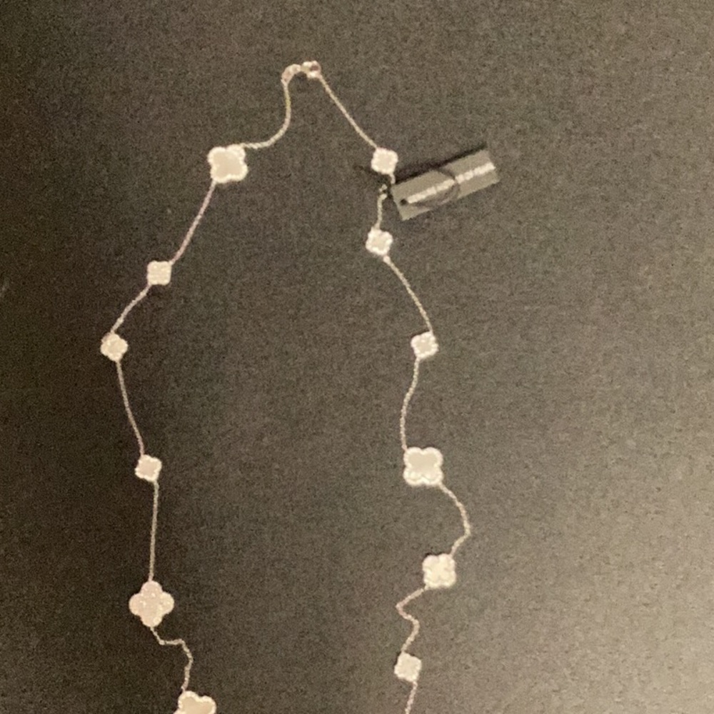 Gemolio 18inch Sterling Silver Genuine Mother of Pearl Stone Necklace